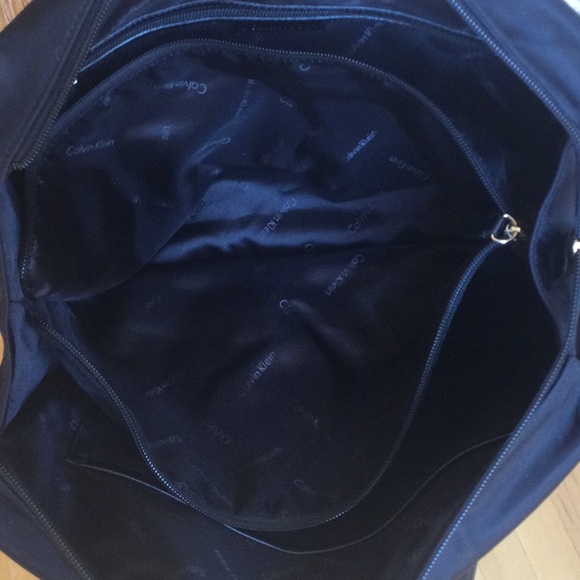 NWT Calvin Klein Black/Gold Handbag - Picture 4 of 16